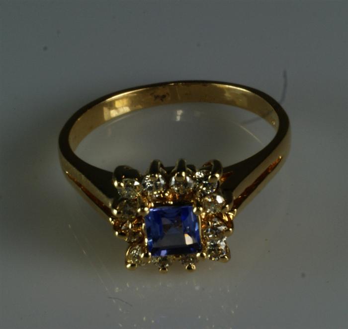 Appraisal: K YG diamond tanzanite ring size dwt Estimate -