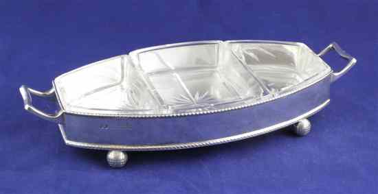 Appraisal: A George V silver two handled hors d'oeuvres dish of