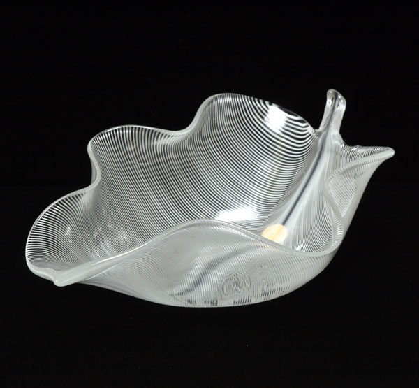 Appraisal: Venini Filigrana Murano art glass leaf dish designed by Tyra