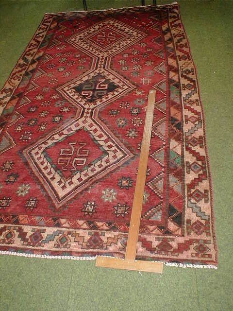 Appraisal: A Persian Shiraz rug ' x '