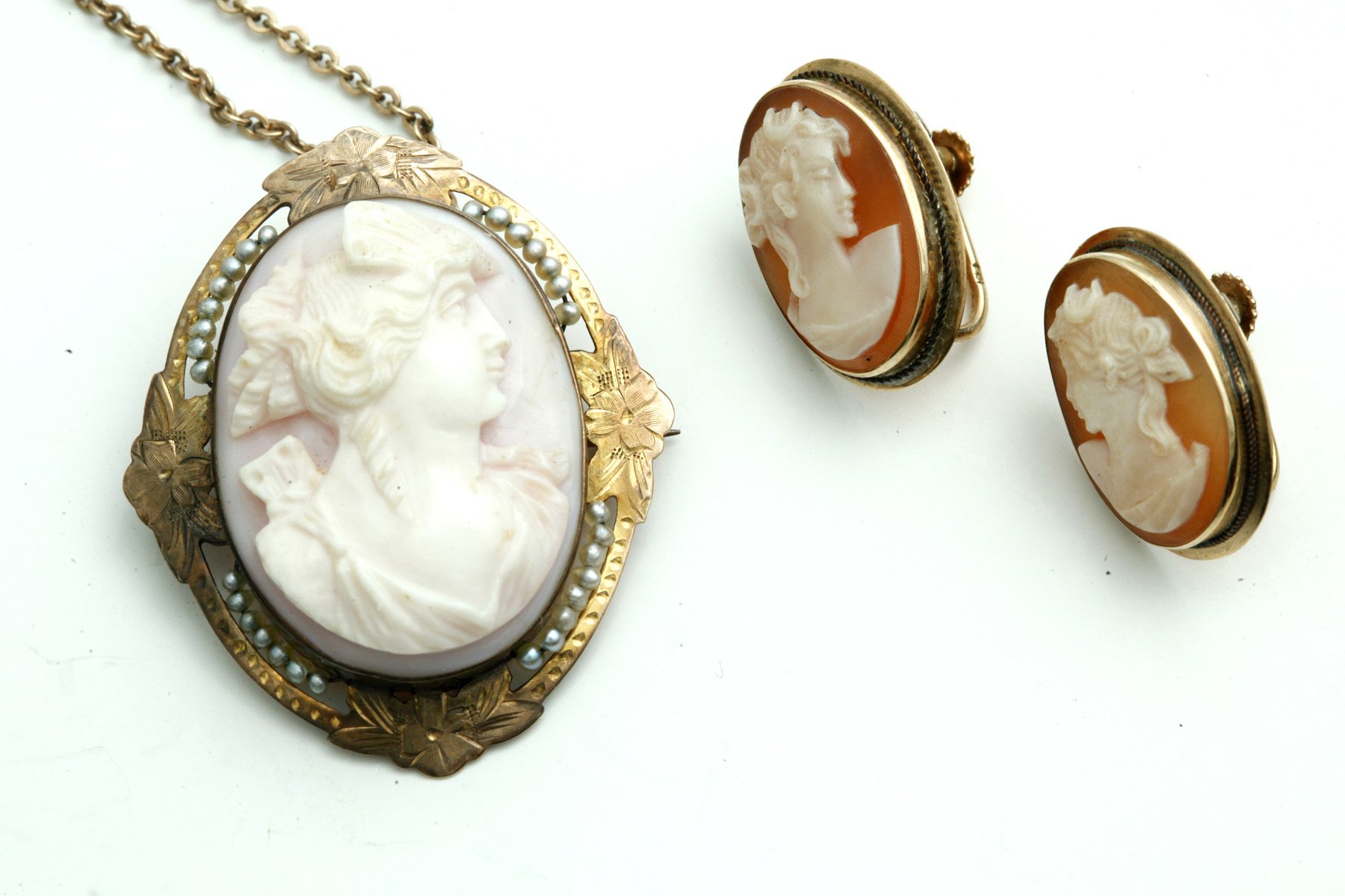 Appraisal: CAMEO NECKLACE AND EARRINGS American th century Pendant marked k