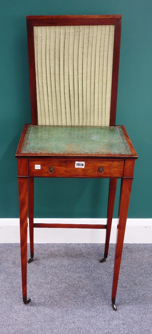 Appraisal: A George III satinwood lady's writing table with sliding lift