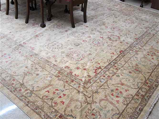 Appraisal: HAND KNOTTED ORIENTAL CARPET Oushak design of West Anatolia '