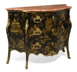 Appraisal: AN ITALIAN BLACK LACQUER CHINOISERIE DECORATED SERPENTINE COMMODE AN ITALIAN