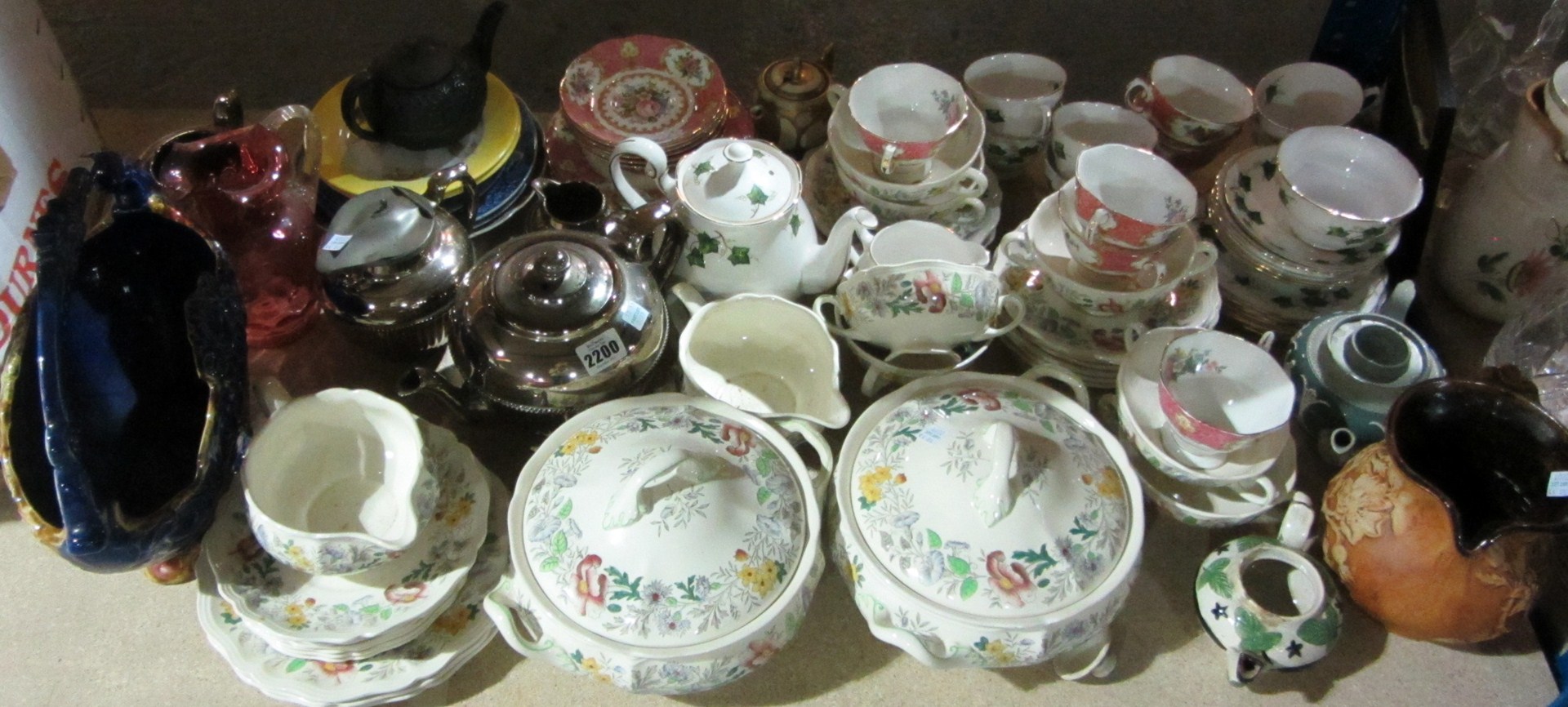 Appraisal: A quantity of mixed ceramics including teapots part services and