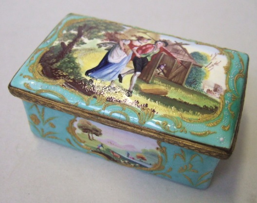 Appraisal: A Bilston enamel snuff box late th century of rectangular