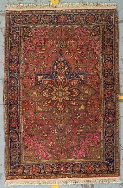 Appraisal: A Fereghan Sarouk rug Central Persia second quarter th century