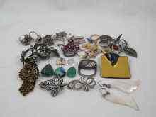 Appraisal: A mixed lot comprising gold silver and costume jewellery