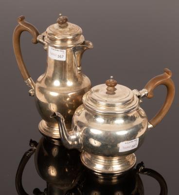 Appraisal: A George VI silver coffee pot and matching teapot Edward