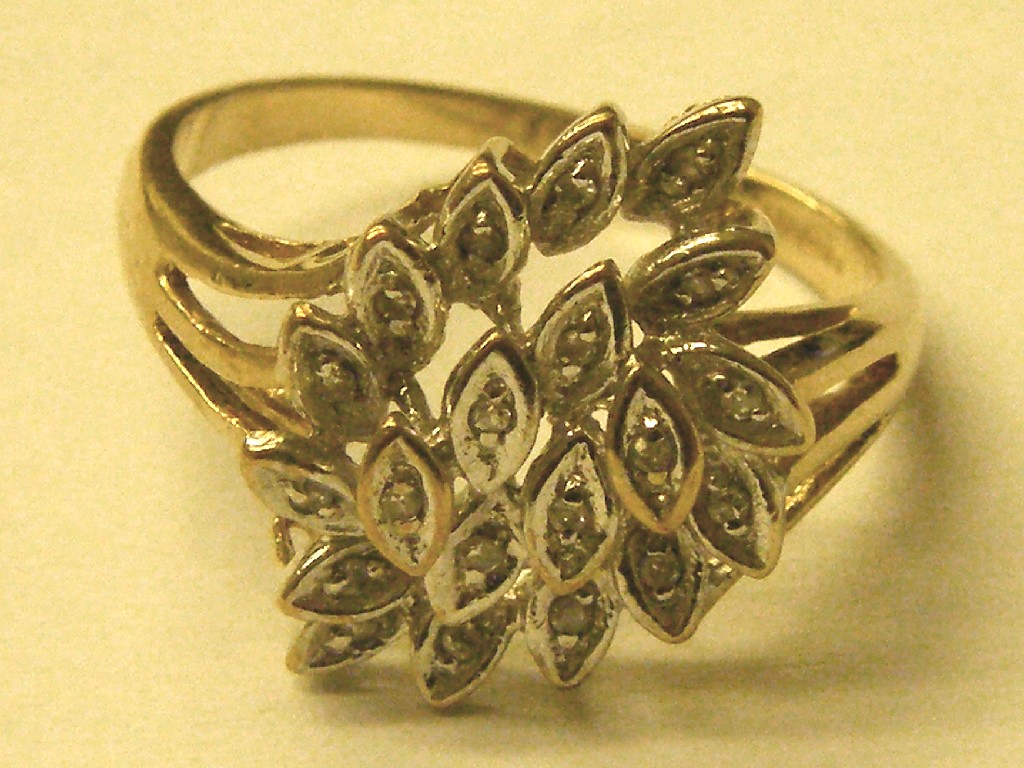 Appraisal: ct diamond set foliate design ring size Q R