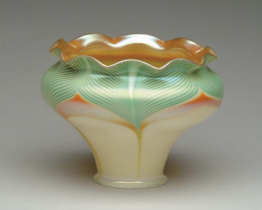 Appraisal: STEUBEN ART GLASS SHADE Same as the previous lot on