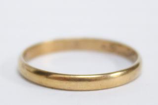 Appraisal: K Gold Band Vintage ca s Inscribed on interior G