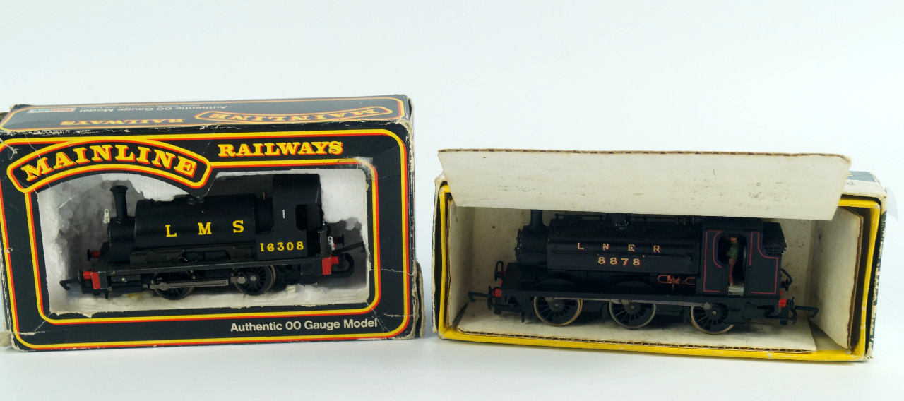 Appraisal: A Hornby - - gauge locomotive and a Hornby -