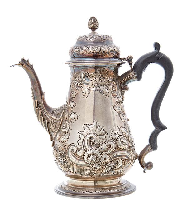 Appraisal: A GEORGE III SILVER COFFEE POT BY FRANCIS CRUMP LONDON