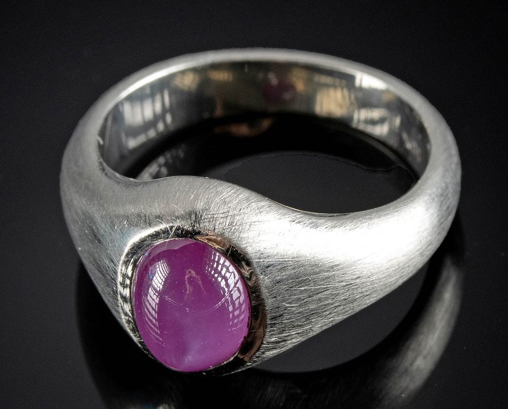 Appraisal: K White Gold Ring w Natural Mogok Burmese Star Ruby