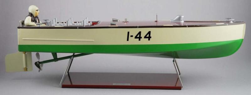 Appraisal: Lionel Classics Tin Wind-Up Speed Boat Toy Description Includes original