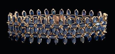 Appraisal: Sapphire bracelet oval shaped faceted blue sapphires total estimated weight