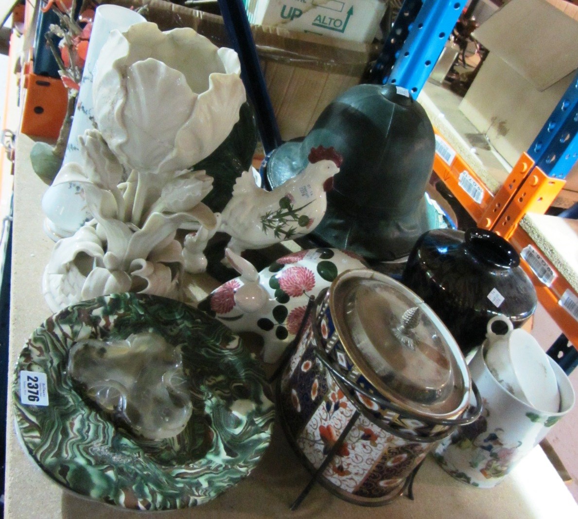 Appraisal: A quantity of ceramics including an Imari biscuit barrel a