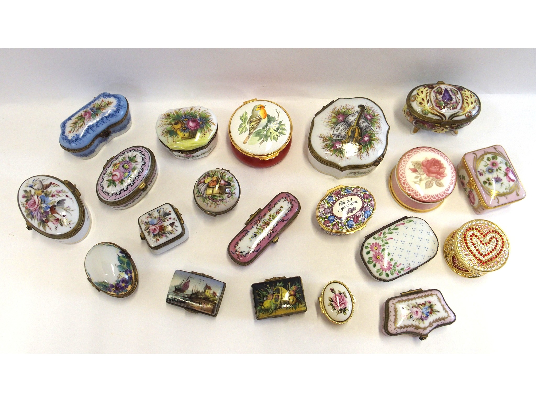 Appraisal: Assorted pill and patch boxes by Limoges Halcyon Days and