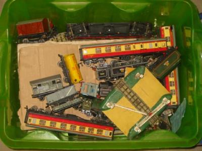 Appraisal: Various playworn Hornby Dublo rolling stock and track including Duchess