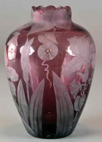 Appraisal: Cynthia Meyers Etched Glass VaseIn the style of Steuben with