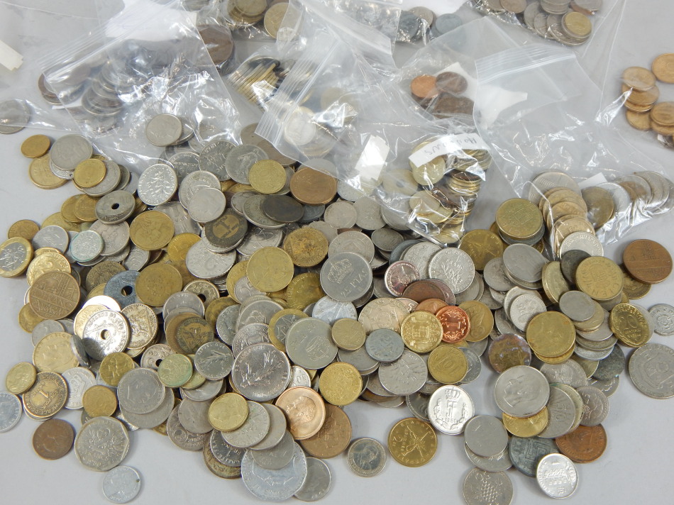 Appraisal: A large quantity of mainly foreign coins