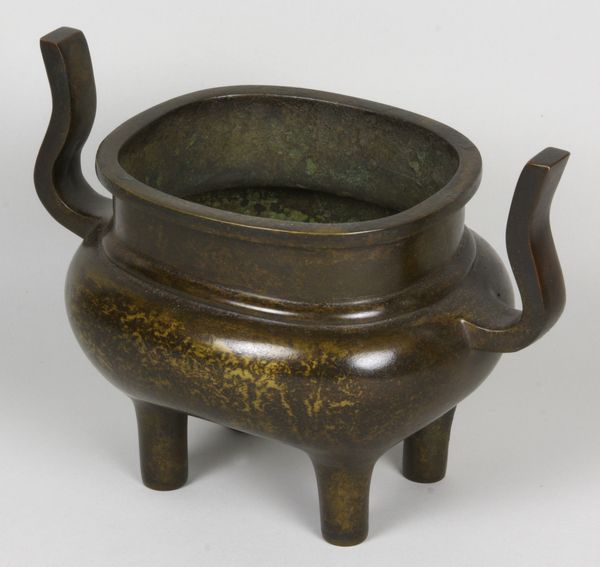 Appraisal: Late th-early th Century Chinese bronze censer h x diam