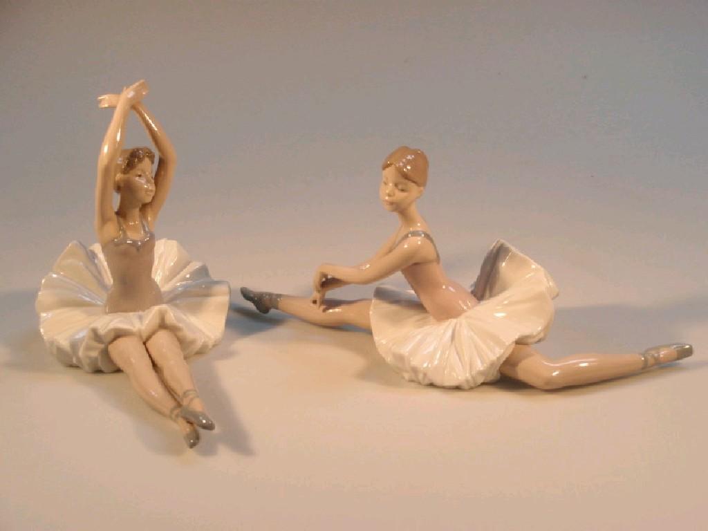 Appraisal: Two Nao figures of young ballerinas