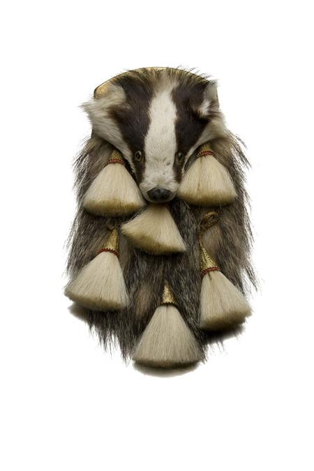 Appraisal: An Argyll Sutherland Highlanders dress sporran with badger mask body