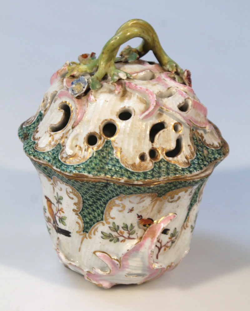 Appraisal: A late thC porcelain pot pourri bowl and cover in