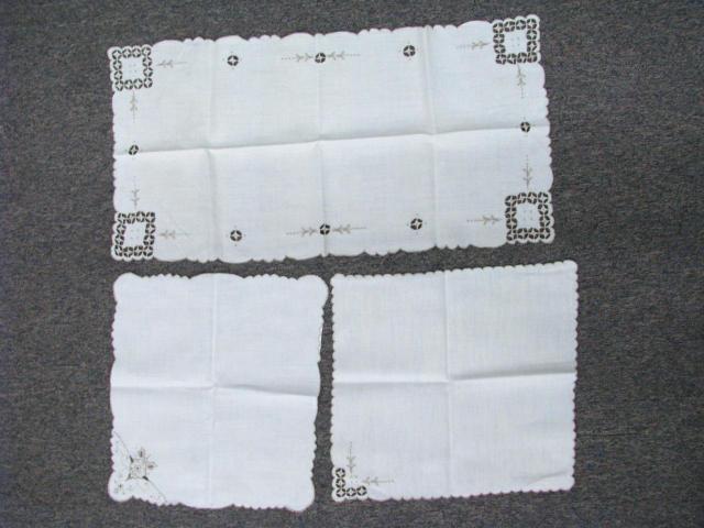 Appraisal: Group of Assorted Embroidered Linen Napkins including table set with