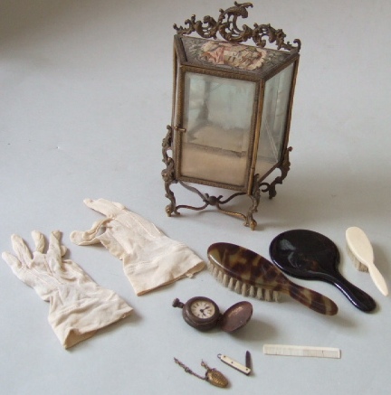 Appraisal: Dolls furniture and miniature accessories including a gilt metal roccoco