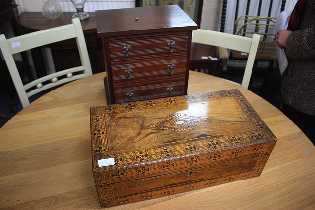 Appraisal: A SMALL WALNUT TABLETOP CHEST OF THREE DRAWERS cm wide