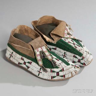 Appraisal: Northern Sioux Beaded Hide Moccasins c the hard-sole forms with