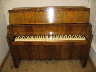 Appraisal: AN ART DECO UPRIGHT BUNGALOW GRAND PIANO by Bentley design