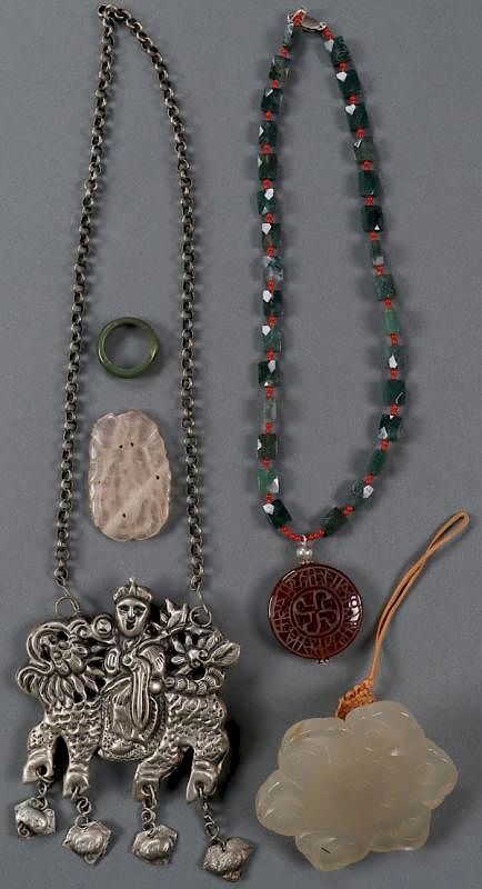 Appraisal: A GROUP OF CHINESE CARVED JADE JEWELRY A GROUP OF