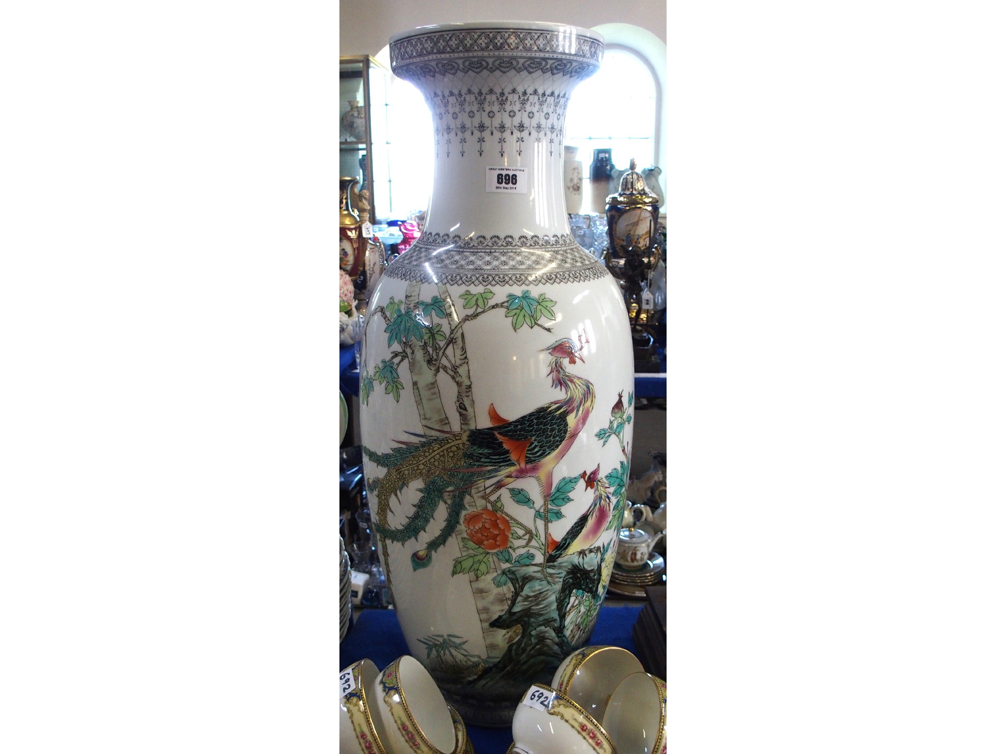 Appraisal: Large Chinese vase decorated with peacocks