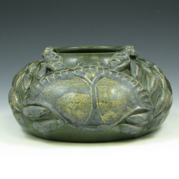 Appraisal: Ephraim Underwater Crab Discontinued Vase Ephraim Underwater Crab vase in