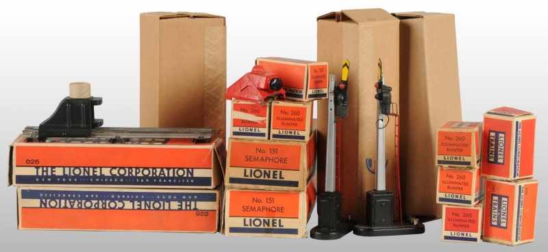 Appraisal: Lot of Lionel Accessory Items Description American Post-war Includes ten