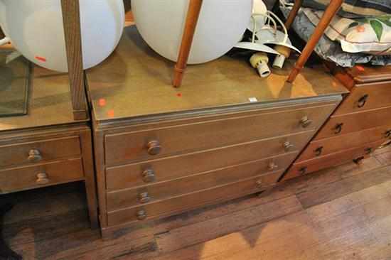 Appraisal: A HARDWOOD CHEST AND MATCHING BEDSIDE