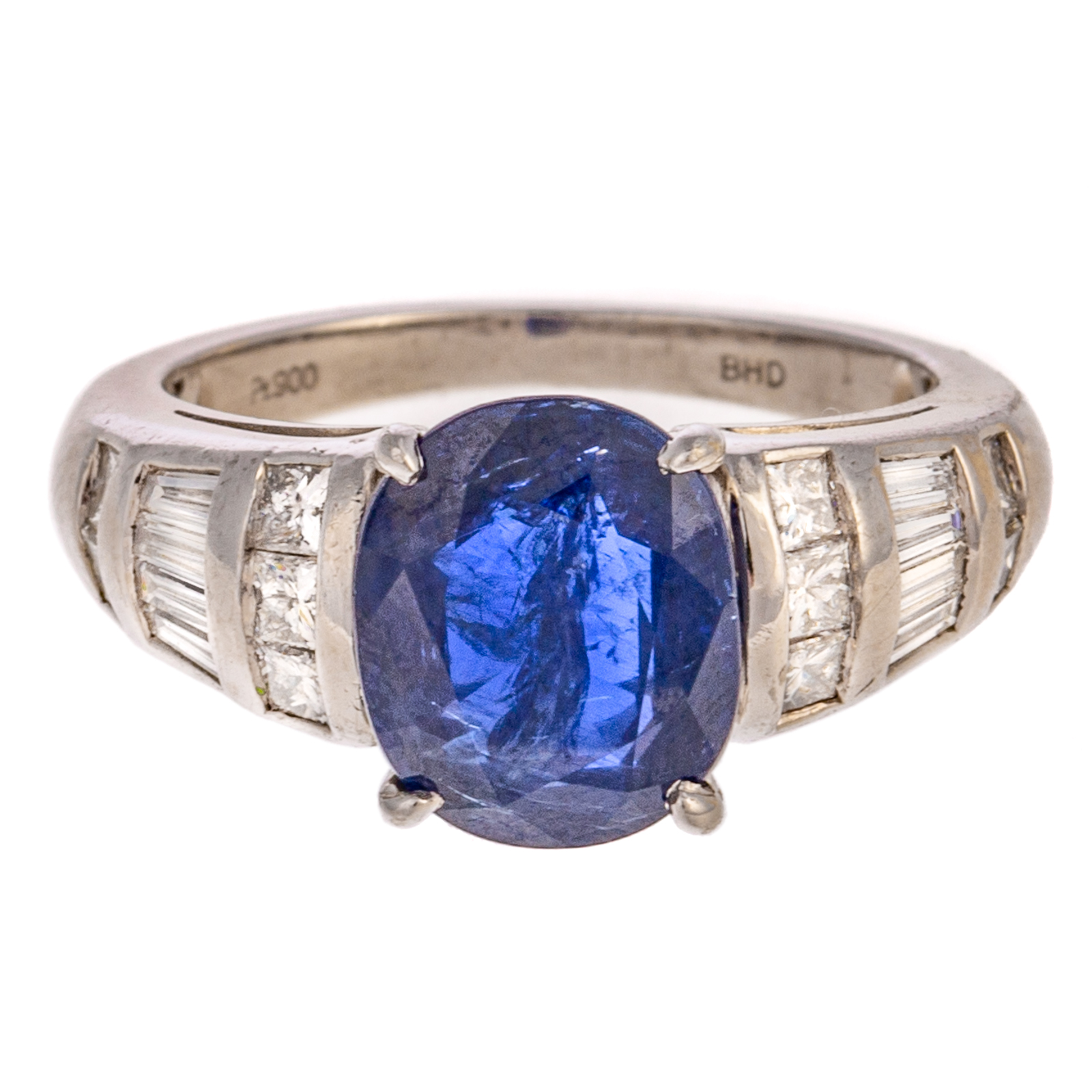 Appraisal: A CT BURMESE UNHEATED SAPPHIRE DIAMOND RING Platinum ring featuring