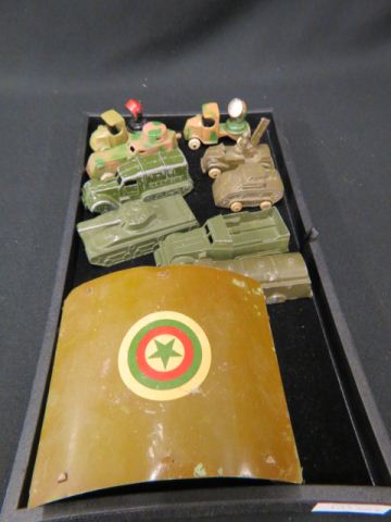 Appraisal: Tootsietoy Midgetoy Toy Army Vehicles including airplane hanger most to