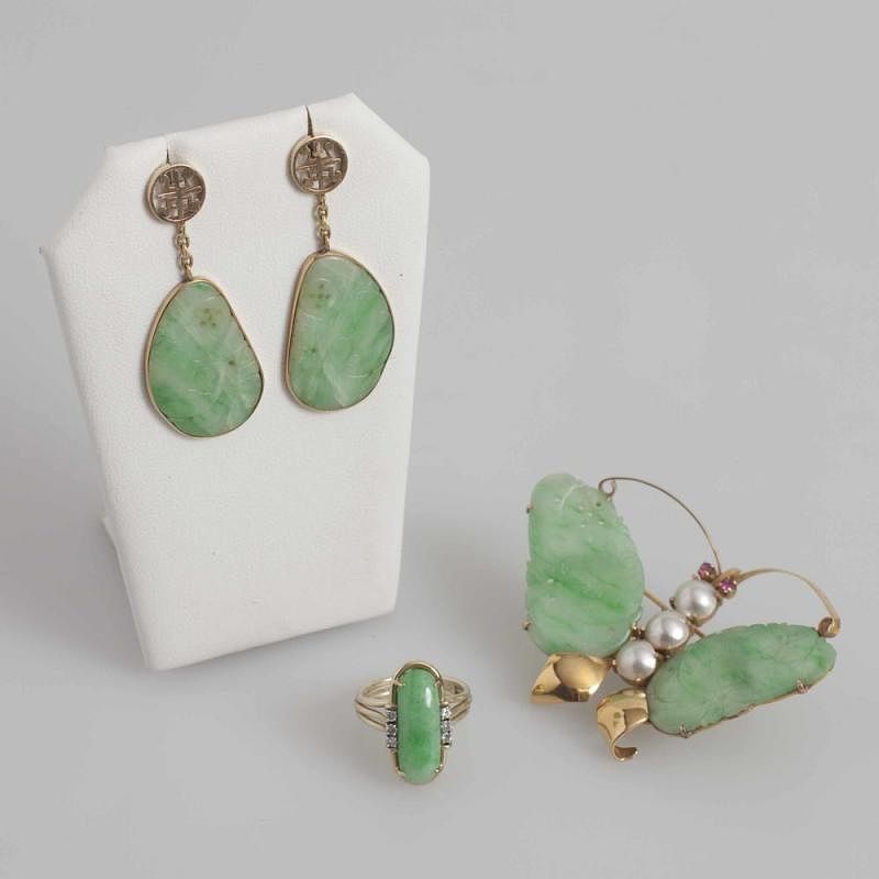 Appraisal: k Jade Earrings Pin k jade earrings grams jade and