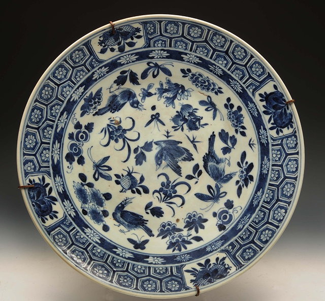 Appraisal: A Chinese blue and white porcelain charger th Centurydecorated with