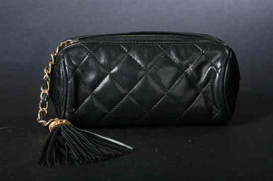 Appraisal: CHANEL BLACK QUILTED LEATHER EVENING CLUTCH With gold-tone chain and