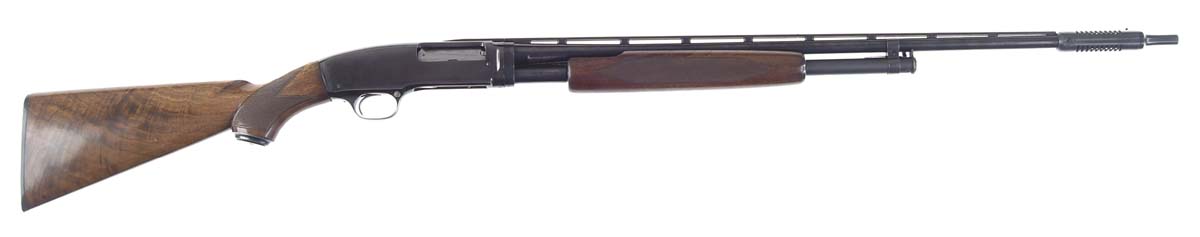 Appraisal: WINCHESTER MODEL DELUXE PUMP SHOTGUN Cal SN Fine Model with