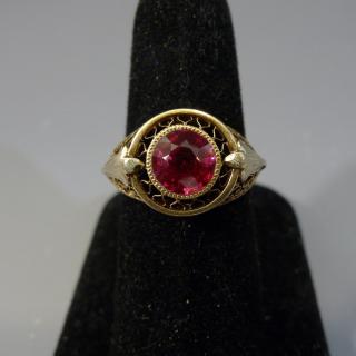 Appraisal: K GOLD RED SPINEL RING NO RESERVE ON THIS LOT