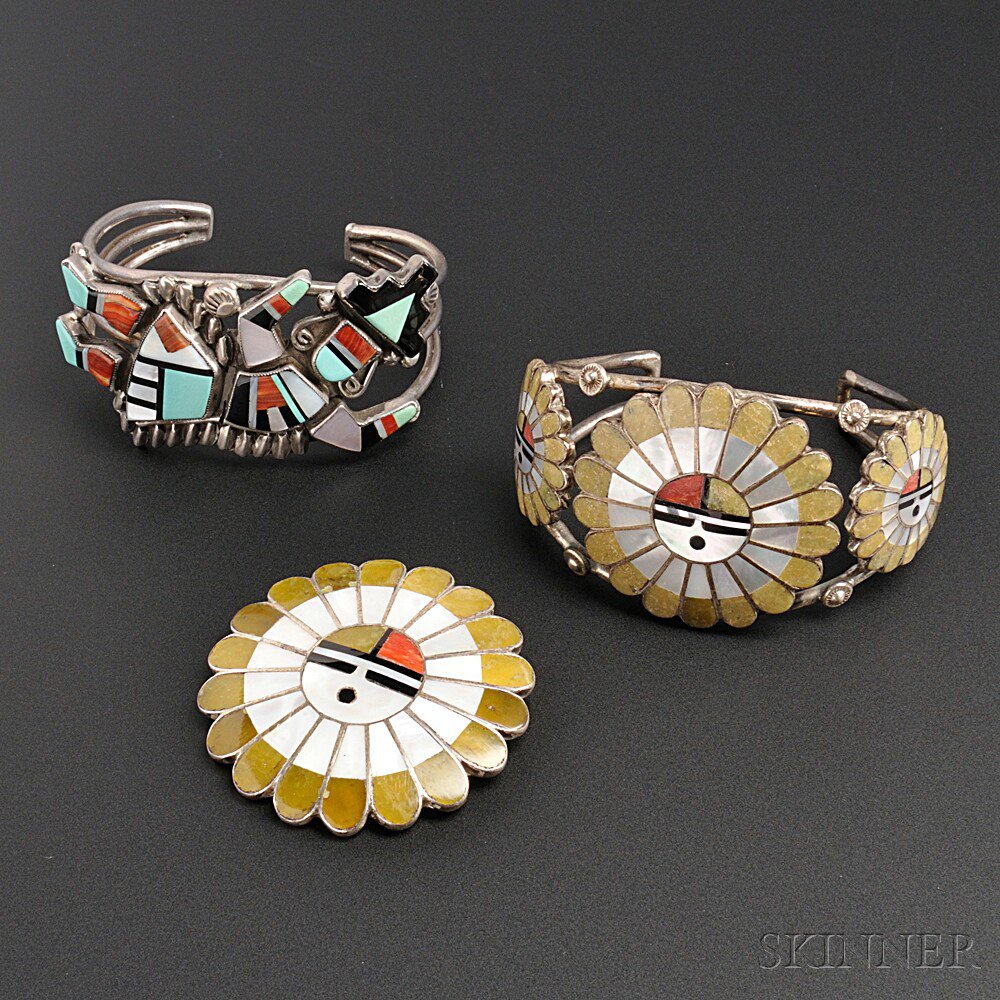 Appraisal: Three Zuni Inlaid Items a bracelet with a dancer and