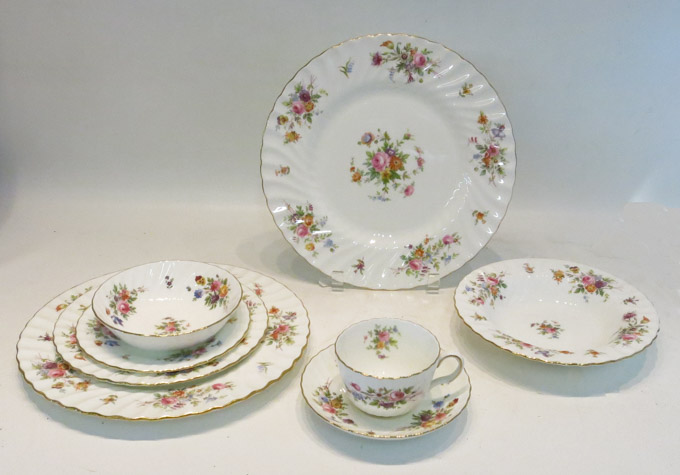 Appraisal: MINTON MARLOW CHINA SET forty-three pieces comprised of dinner plates