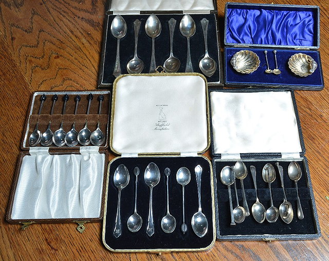 Appraisal: Five cased sets of miscellaneous silver tea spoonscoffee bean spoons